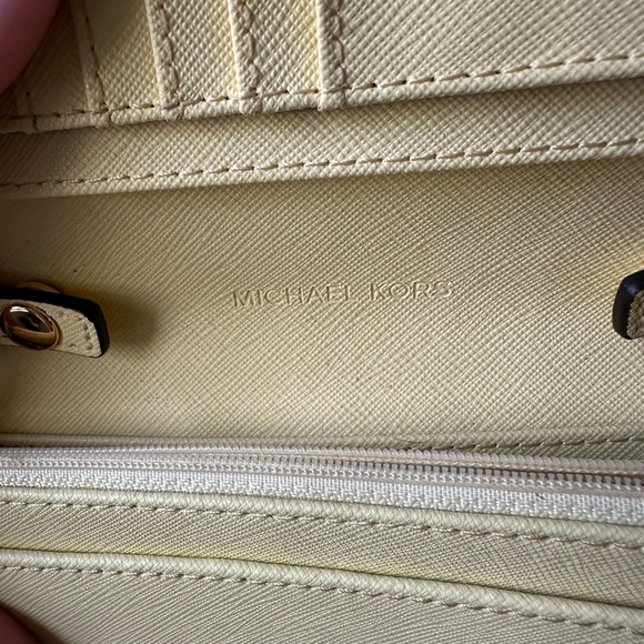Michael Kors Bag Wallet On A Chain Jet Set Crossbody Yellow Leather Gold Chain - Picture 8 of 10